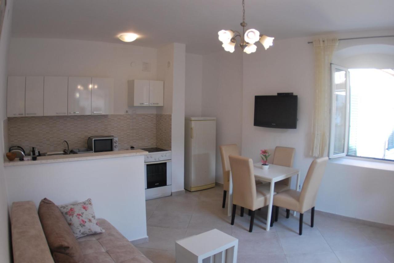 Apartment Antonia โกตอร์ ภายนอก รูปภาพ